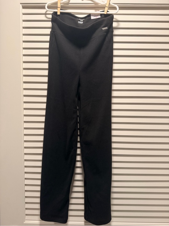 Limited Too Other - Limited Too Black Knit Pants with Metal Nameplate